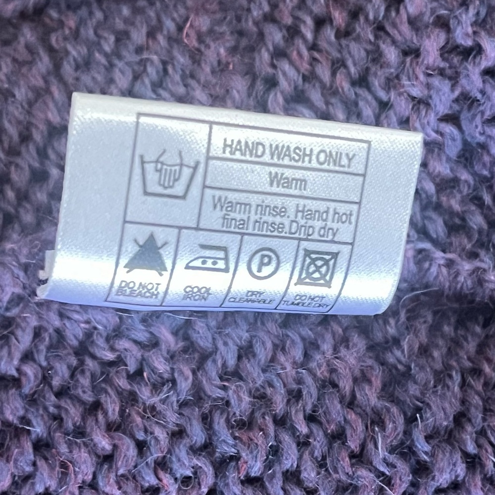 British Wool Naturally JM Cooper Cardigan Arran Buckle Cable KnitWear Purple S - Picture 7 of 13
